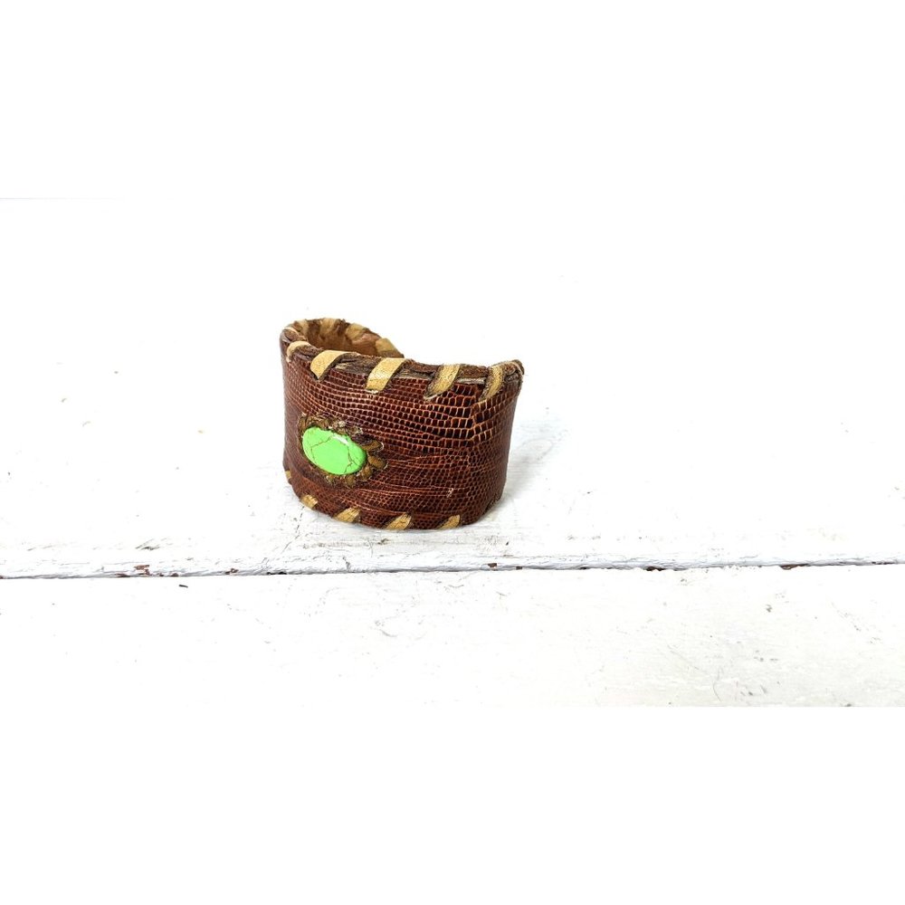 Brown snake skin braided green gemstone leather cuff bracelet - Picture 3 of 6